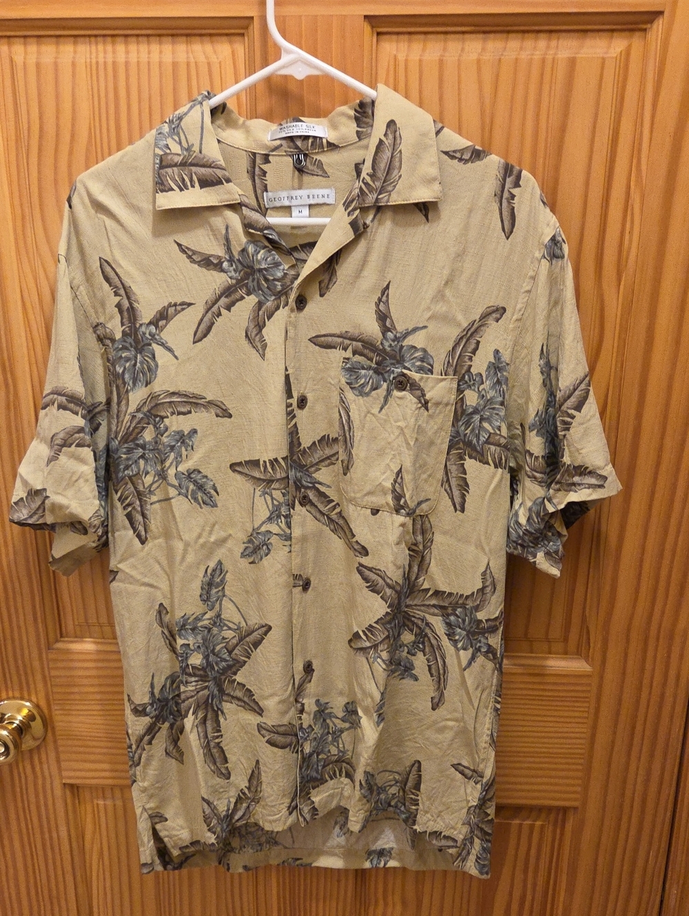 Geoffrey Beene Tan Short-Sleeve Button-Down with Palm Print